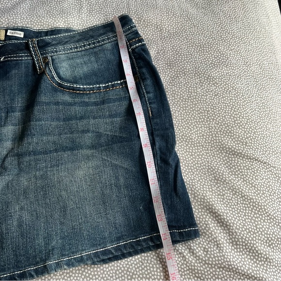 Earl Jean plus size jean shorts in medium dark denim with stretch + full pockets - Picture 11 of 12